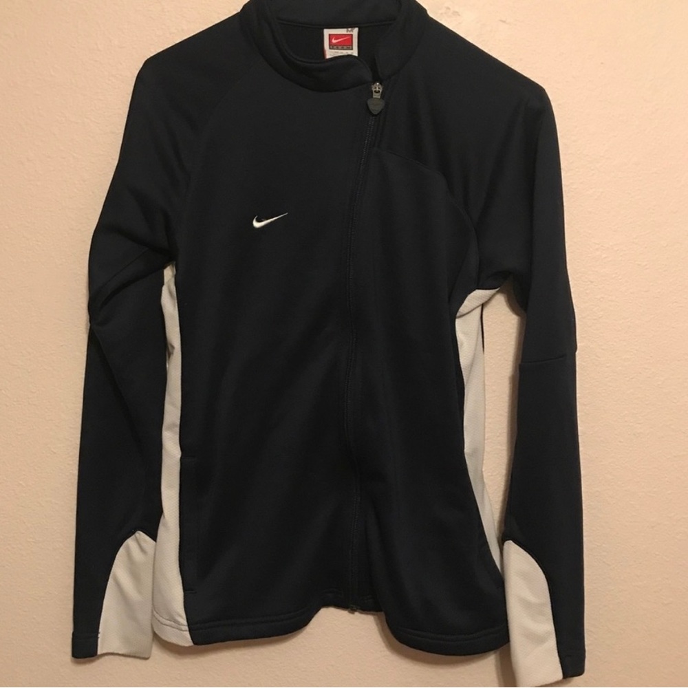 Women’s Nike dry fit jacket